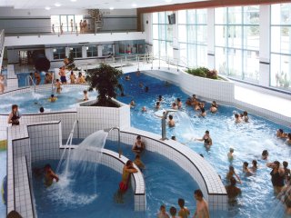 10. Městské lázně - Aquacentrum