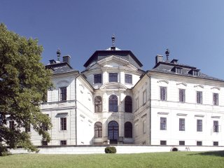 Zámek Karlova Koruna